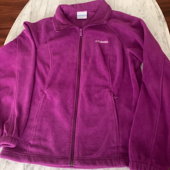 Columbia Fleece beautiful plum/purple. Excellent condition. Full zipper. - Picture 3 of 4